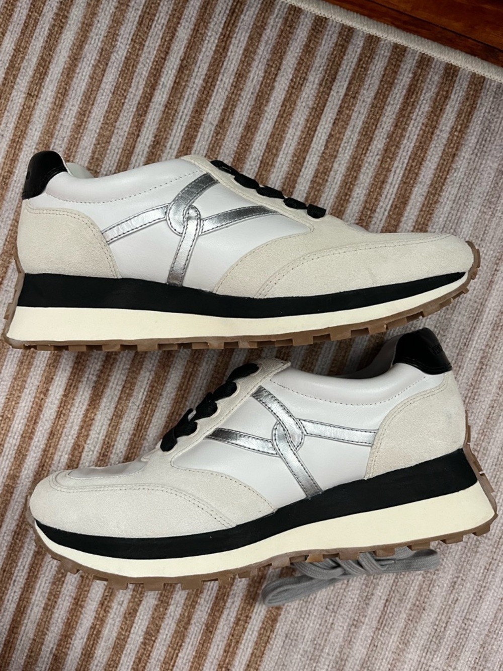 Veronica Beard Darin Sneakers Size 9 White Leather Suede - Picture 5 of 11